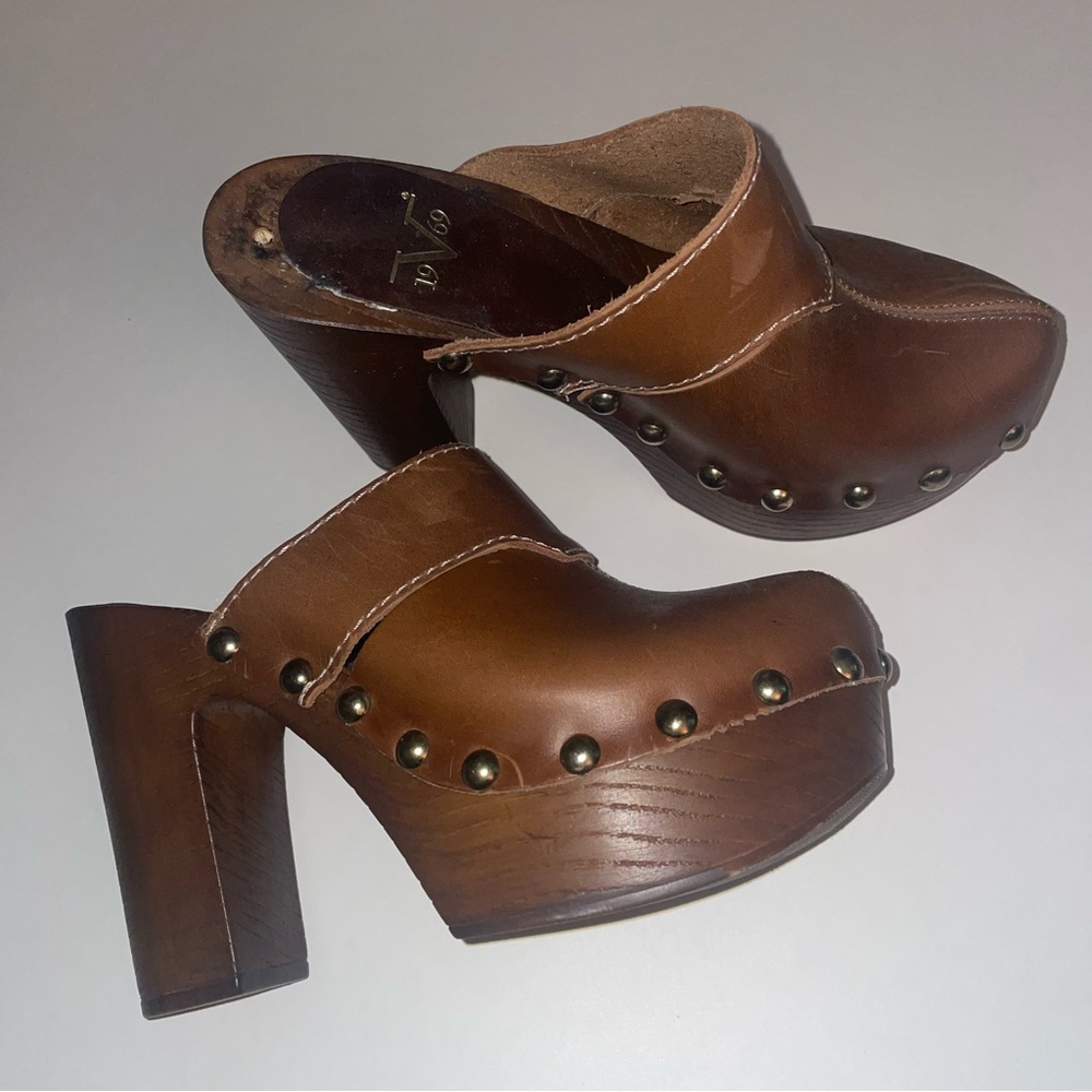Leather Platform Clog